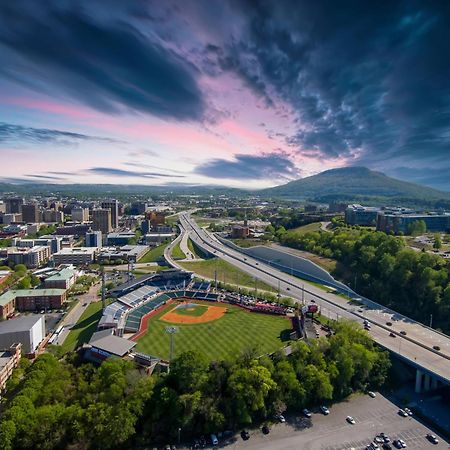 Holiday Inn Express Chattanooga - Hamilton Place Bagian luar foto