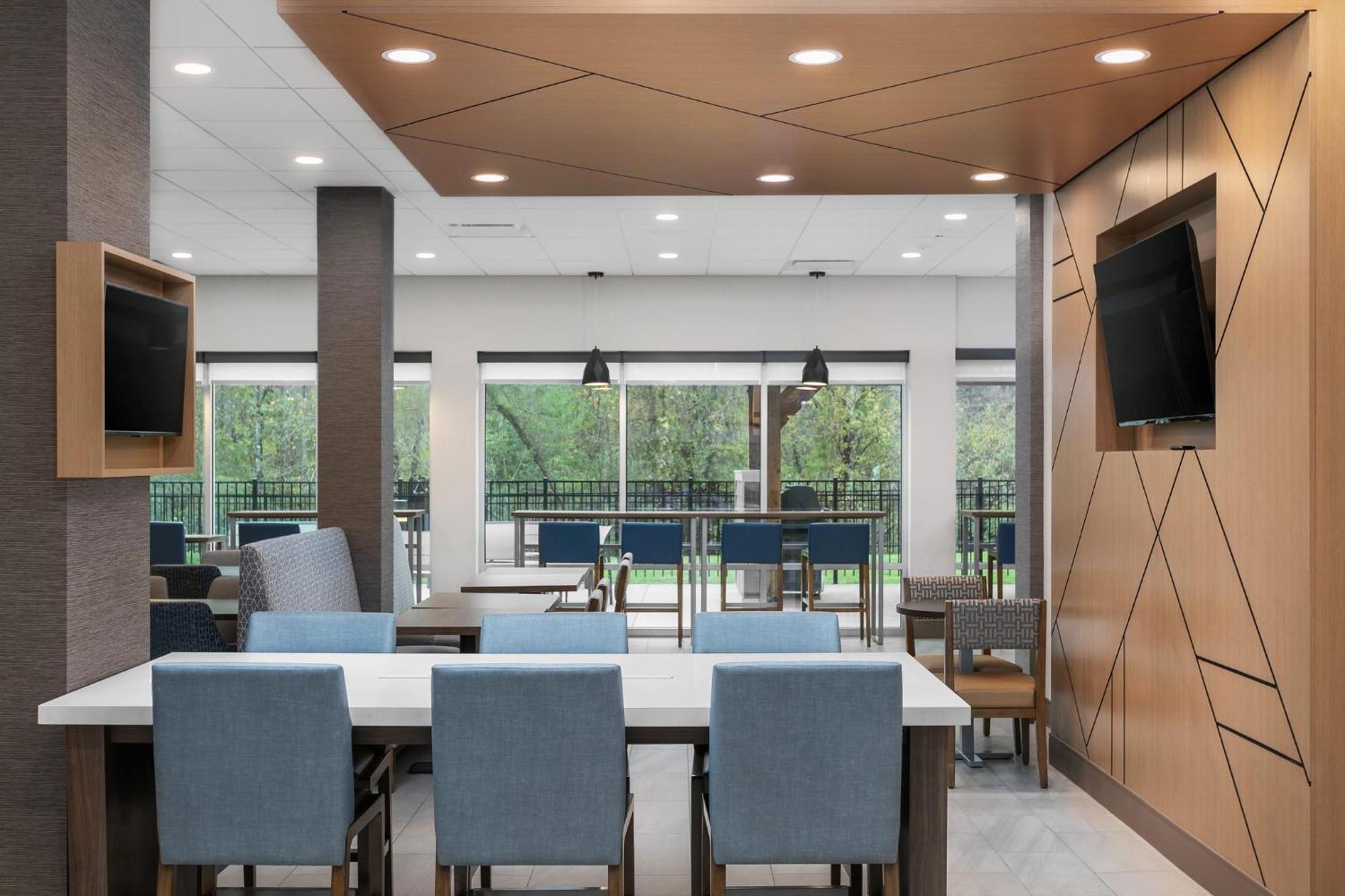 Holiday Inn Express Chattanooga - Hamilton Place Bagian luar foto