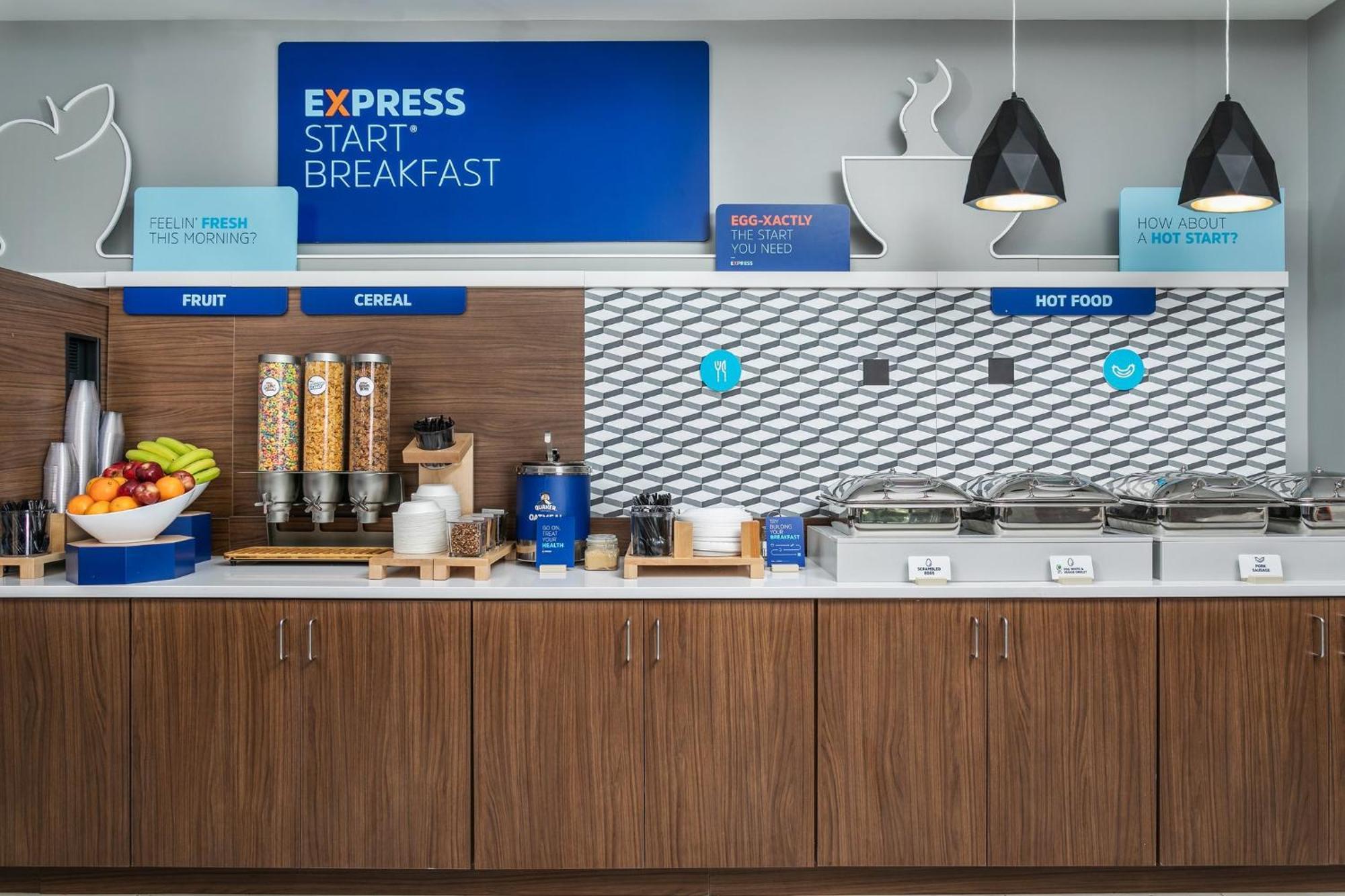 Holiday Inn Express Chattanooga - Hamilton Place Bagian luar foto