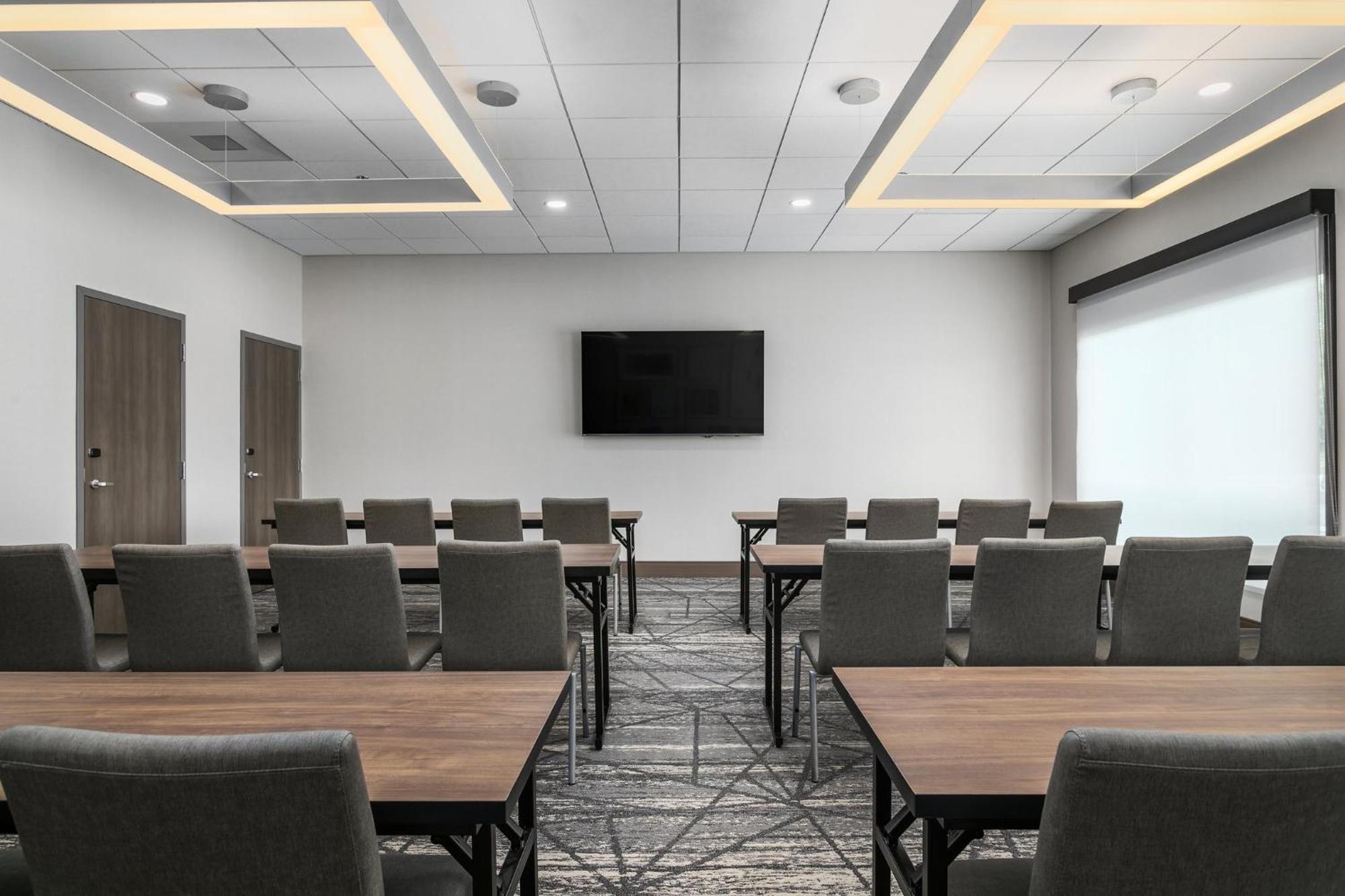 Holiday Inn Express Chattanooga - Hamilton Place Bagian luar foto